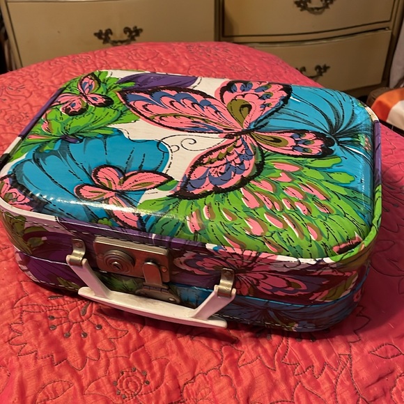 Vintage Hippie era flower power mini suitcase with key retro style - Picture 7 of 16